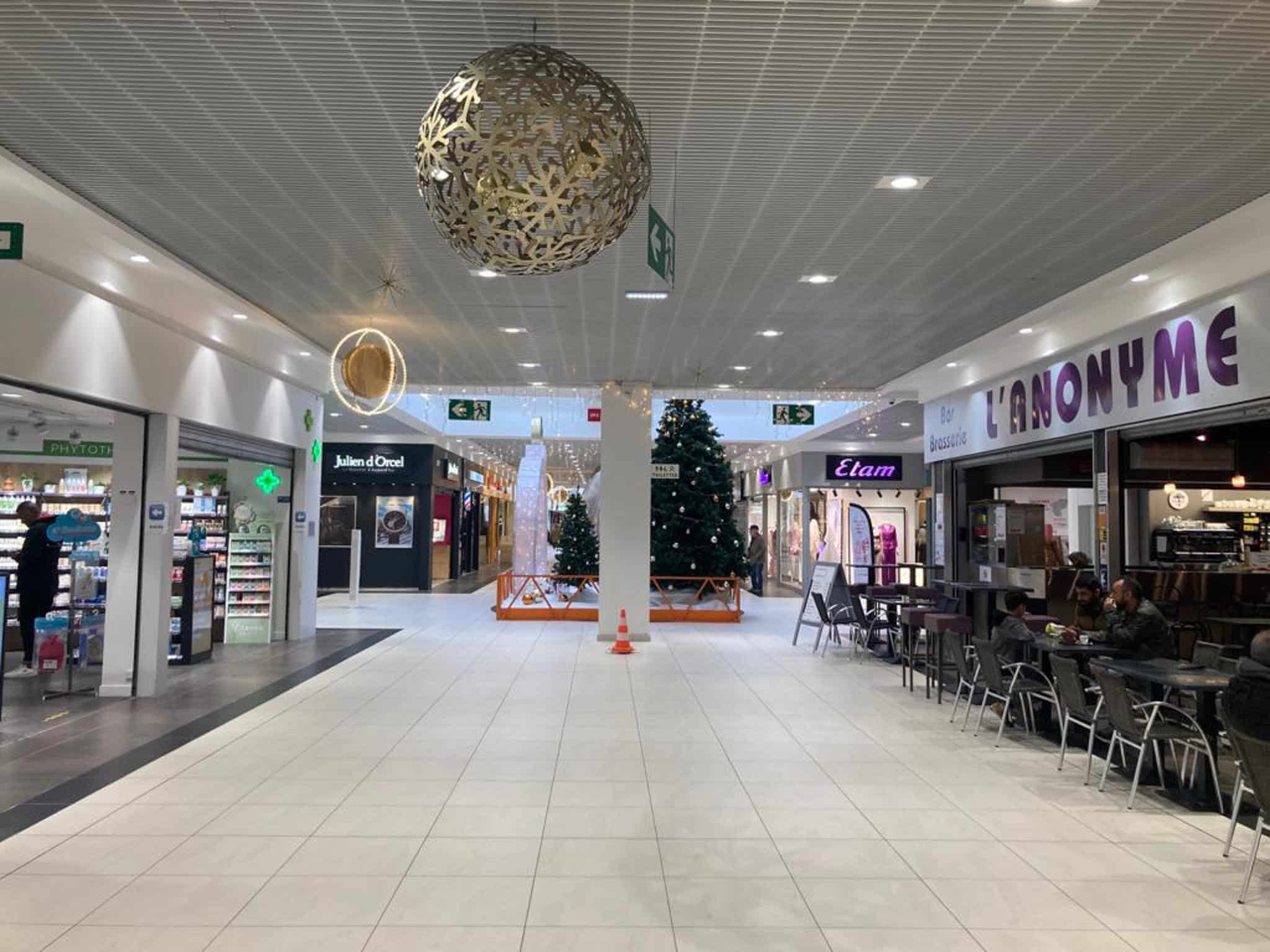 VIVEZ UN NO L ENCHANT DANS VOTRE CENTRE PK3 PK3 Le Centre Cholet VIVEZ UN NO L ENCHANT DANS VOTRE CENTRE PK3 PK3 Le Centre Cholet